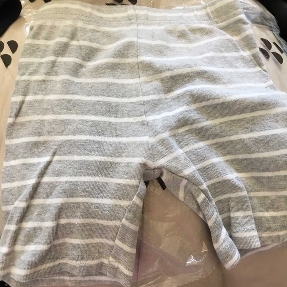Little Girls carters shorts 2t